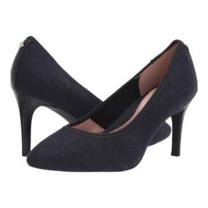 Taryn Rose Tess Pump Shade Midnight Size 6.5US